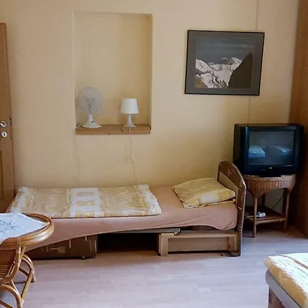 Prazdnonovy Dom. Vila Thoma بيت للعطل مودرا