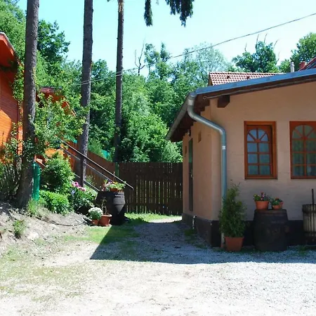Prazdnonovy Dom. Vila Thoma بيت للعطل مودرا