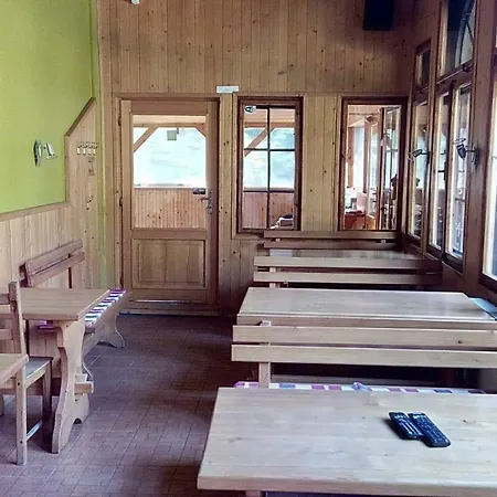 Prazdnonovy Dom. Vila Thoma * مودرا